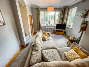 Sitting Room- click for photo gallery